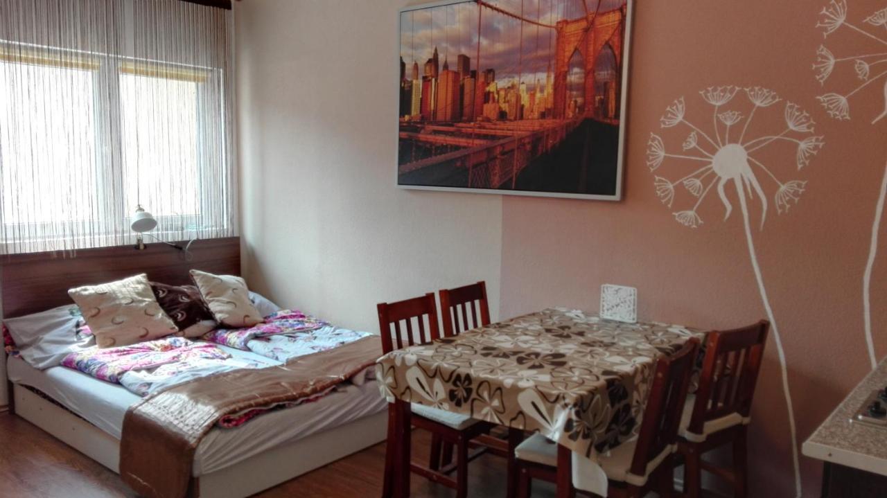 Sunshine Apartman Apartment ชิโอฟก ภายนอก รูปภาพ