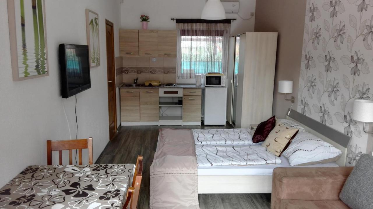 Sunshine Apartman Apartment ชิโอฟก ภายนอก รูปภาพ