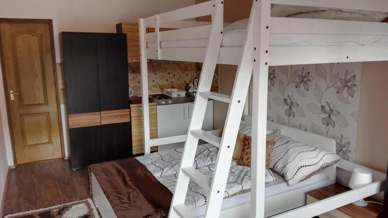 Sunshine Apartman Apartment ชิโอฟก ภายนอก รูปภาพ